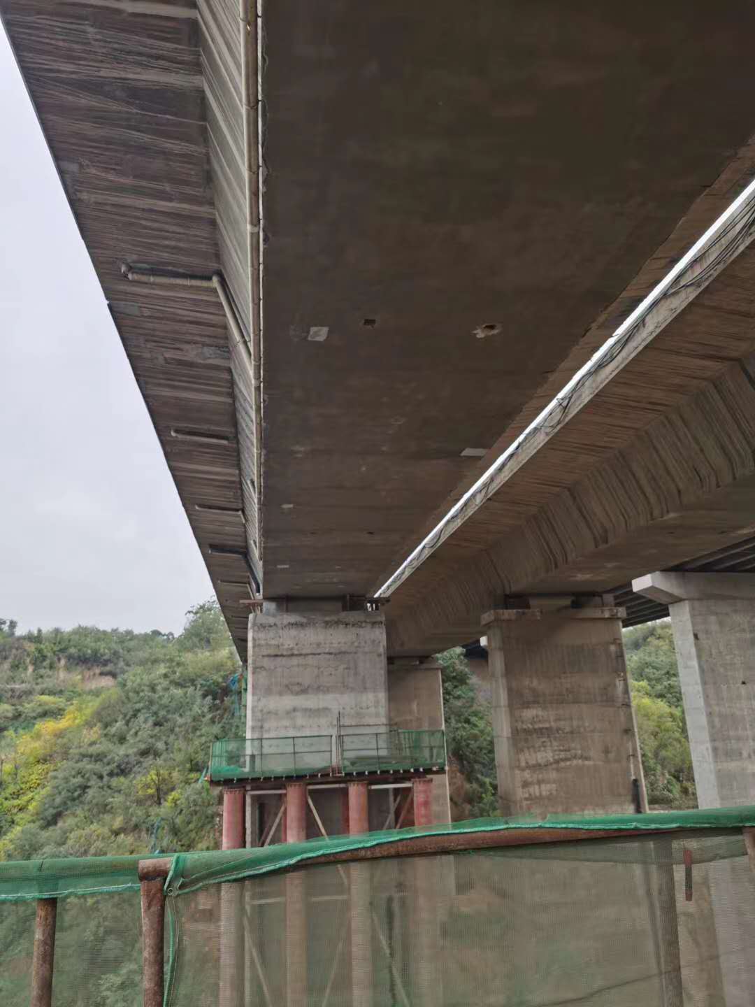 永登桥梁加固前制定可行设计方案图并用对施工方法
